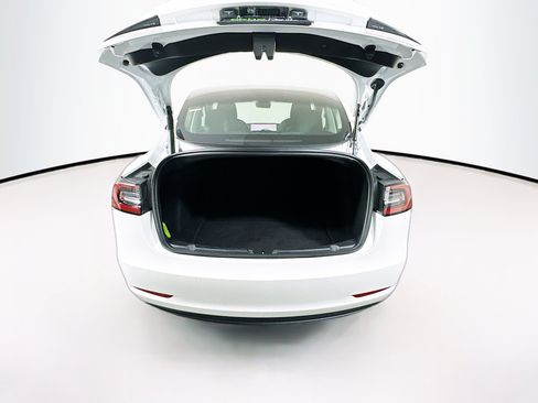 Used 2022 Tesla Model 3 Long Range AWD/4WD image 29