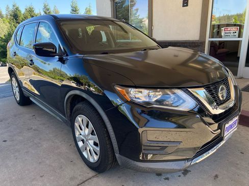 Used 2018 Nissan Rogue S FWD image 8