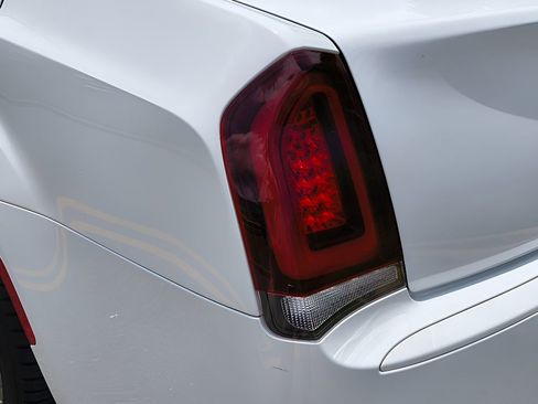 Used 2023 Chrysler 300 Touring w/ Sport Appearance Package RWD image 26