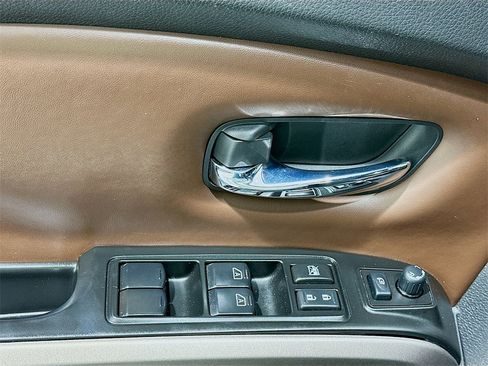 Used 2023 Nissan Titan Platinum Reserve w/ Off Road Protection Package image 18