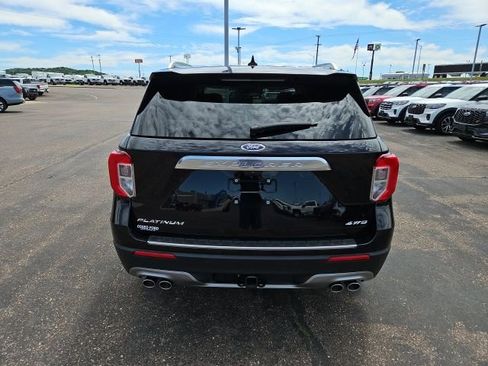 Used 2023 Ford Explorer Platinum w/ Technology Package image 6
