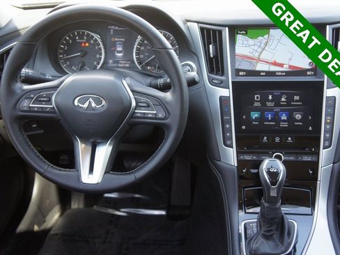 Used 2019 INFINITI Q50 Luxe w/ Essential Package (3.0T Luxe) image 11