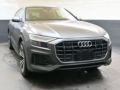 Used 2019 Audi Q8 Prestige image 8