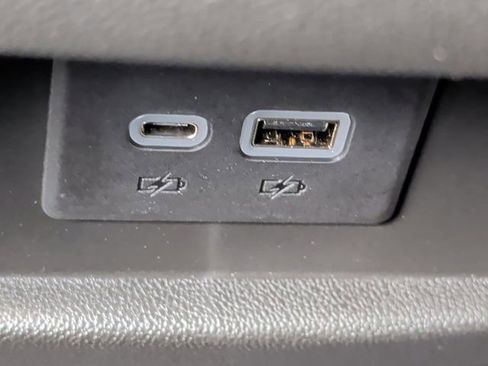 Used 2023 Cadillac XT5 Sportv w/ Technology Package image 6