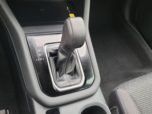 Certified 2025 Subaru Forester Premium image 14