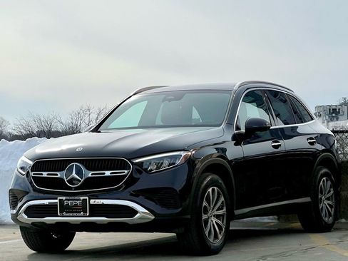 Certified 2023 Mercedes-Benz GLC 300 4MATIC image 4