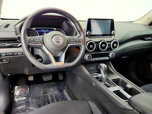 Used 2020 Nissan Sentra SV image 12