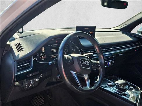 Used 2019 Audi Q7 3.0T Prestige image 10