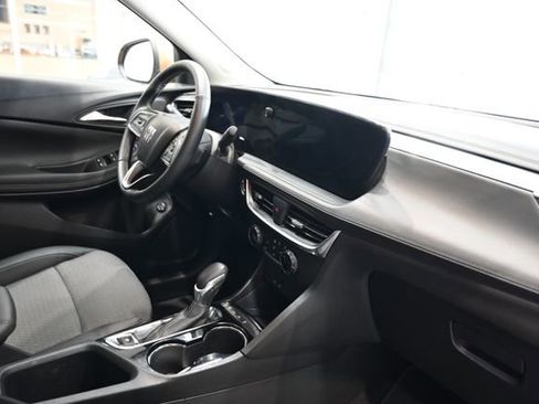 Used 2024 Buick Encore GX Preferred w/ Comfort Package image 13