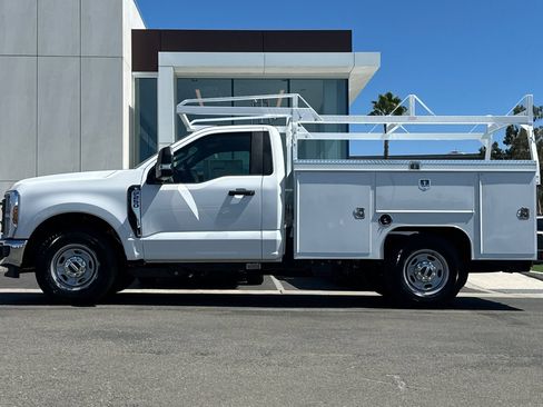 New 2026 Ford F250 XL w/ XL Chrome Package RWD image 6