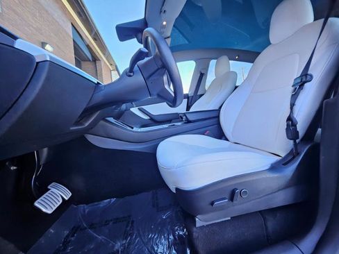 Used 2022 Tesla Model Y Performance image 27