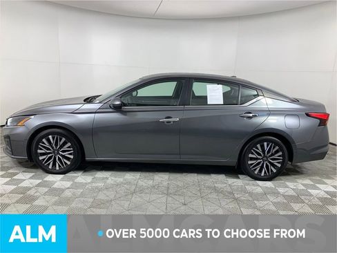 Used 2023 Nissan Altima 2.5 SV image 6