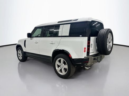 Used 2025 Land Rover Defender 110 X-Dynamic SE AWD/4WD image 3