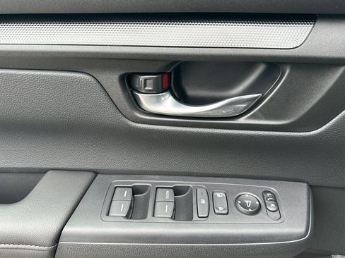 Used 2026 Honda CR-V LX image 11