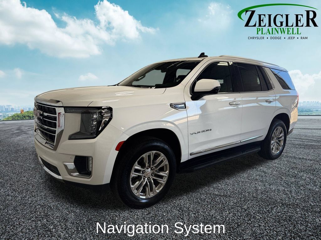 Used 2024 GMC Yukon SLT w/ SLT Luxury Package AWD/4WD image 2