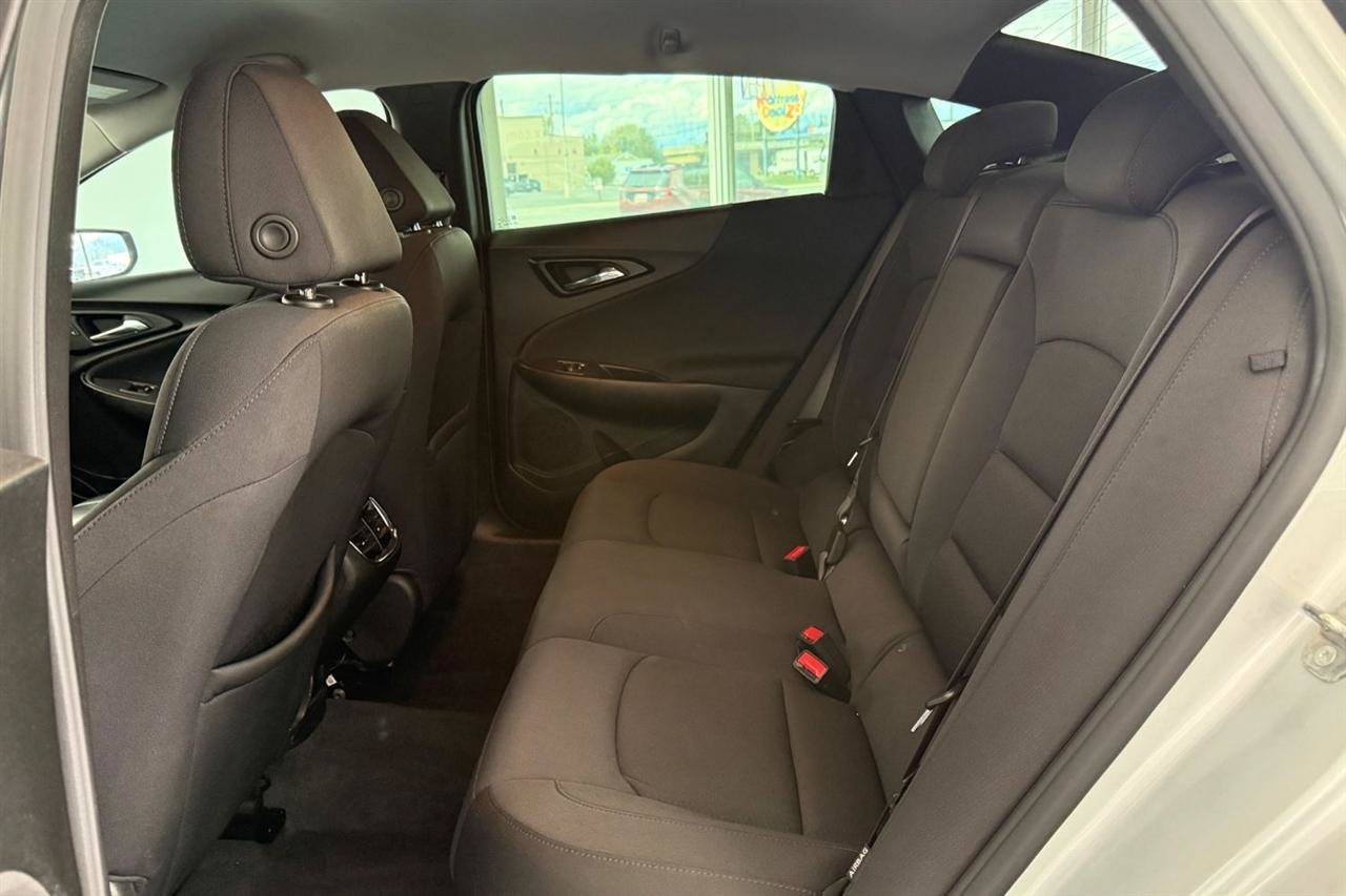Used 2022 Chevrolet Malibu LT FWD image 13