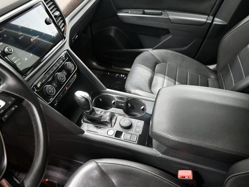Used 2019 Volkswagen Atlas SEL Premium AWD/4WD image 16