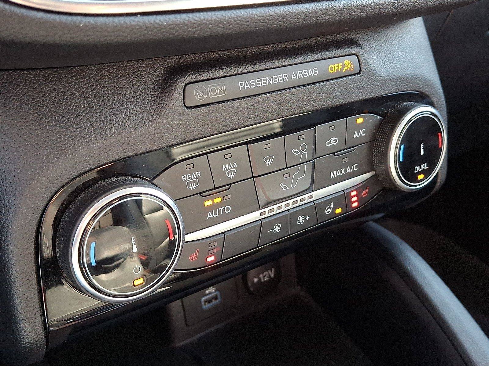 Used 2022 Ford Escape Titanium AWD/4WD image 16