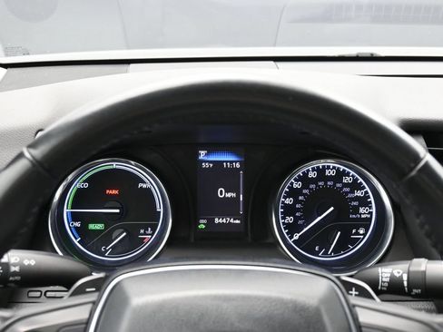 Used 2020 Toyota Camry SE FWD image 35