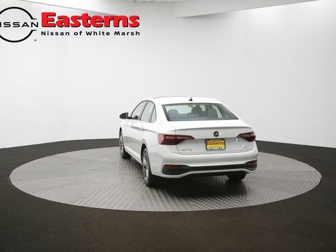 Used 2023 Volkswagen Jetta SE w/ Panoramic Sunroof Package image 92