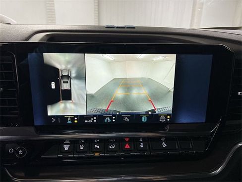 Used 2024 Chevrolet Silverado 2500 High Country w/ High Country Premium Package image 14