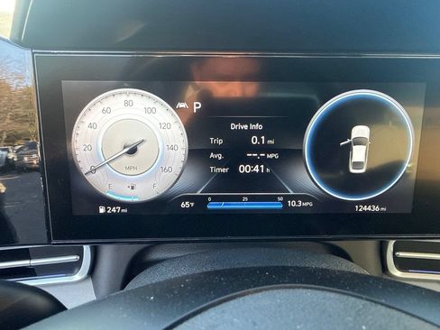 Used 2021 Hyundai Elantra Limited FWD image 13