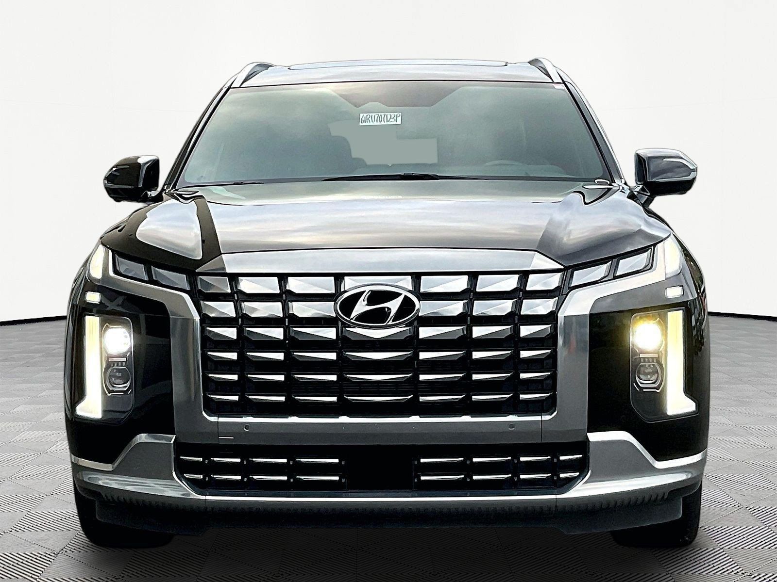 Certified 2024 Hyundai Palisade Calligraphy AWD/4WD image 2