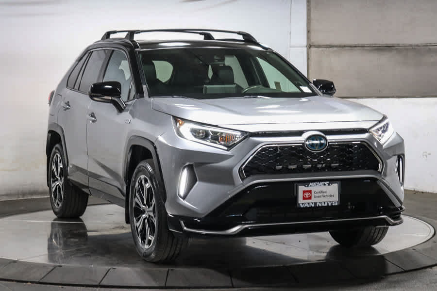 Used 2021 Toyota RAV4 XSE w/ Weather Package AWD/4WD image 3