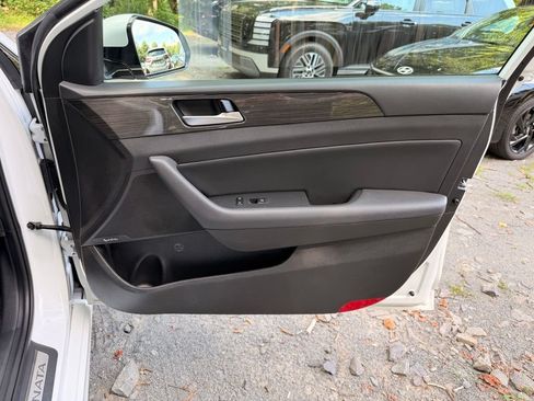 Used 2019 Hyundai Sonata Limited w/ Ultimate Package 04 FWD image 10