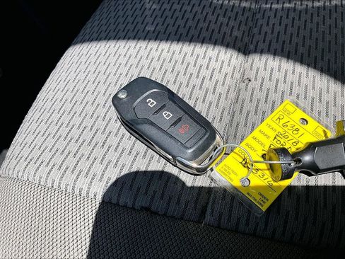 Used 2018 Ford F150 XLT AWD/4WD image 10