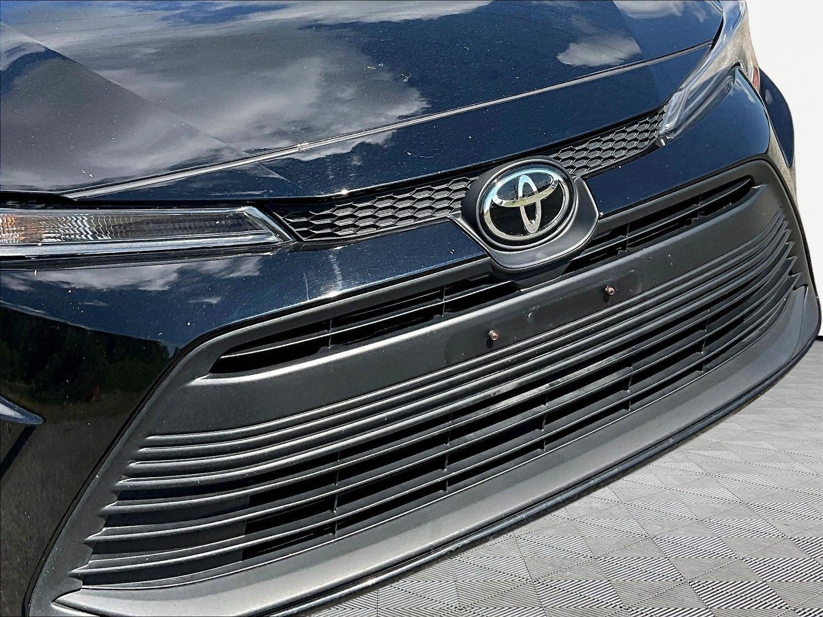 Used 2024 Toyota Corolla LE FWD image 33