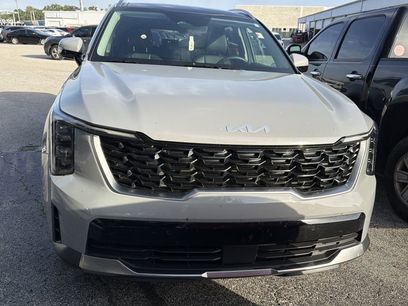 Certified 2025 Kia Sorento S w/ Panoramic Sunroof Package