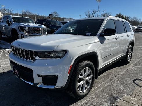 Used 2022 Jeep Grand Cherokee L Limited w/ MOPAR Finishing Package image 3