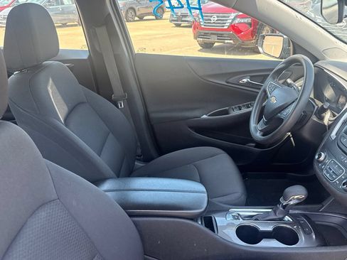 Used 2025 Chevrolet Malibu LT FWD image 27