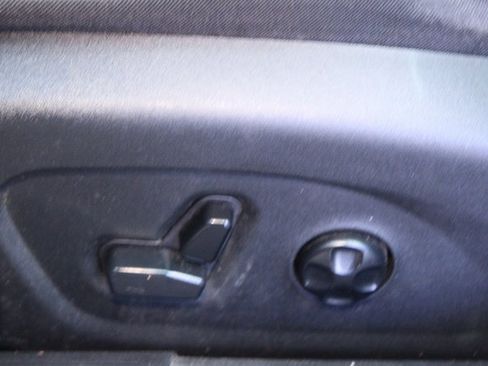 Used 2016 Chrysler 200 C w/ Sun & Sound Group image 18