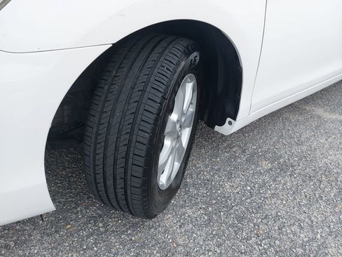 Used 2011 Toyota Camry LE w/ LE Extra-Value Pkg FWD image 32