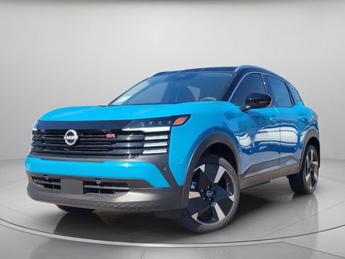 New 2026 Nissan Kicks SR image 2