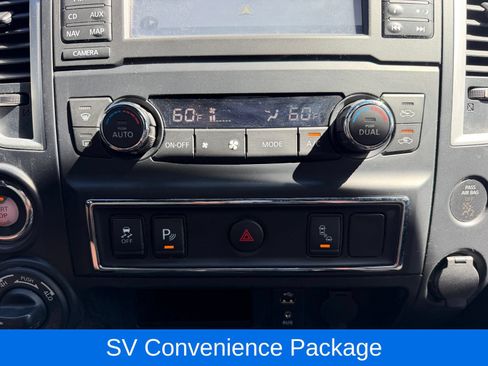 Used 2018 Nissan Titan SV w/ SV Convenience Package AWD/4WD image 23