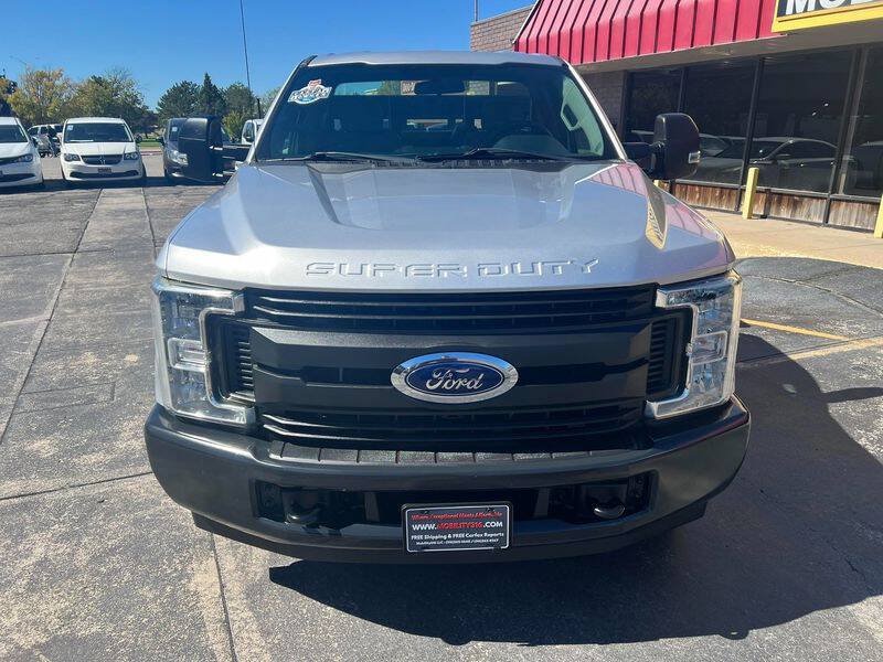 Used 2019 Ford F250 XL w/ Power Equipment Group RWD image 5