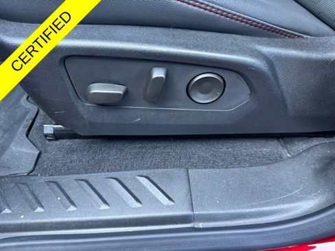 Used 2026 Chevrolet Colorado Z71 w/ Technology Package AWD/4WD image 11
