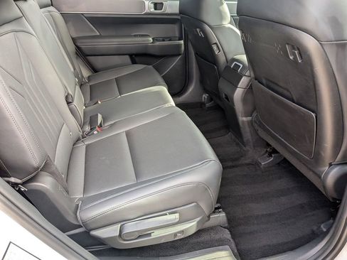 Used 2025 Hyundai Santa Fe SEL image 31