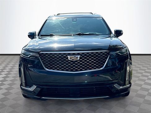 Used 2021 Cadillac XT6 Premium Luxury image 2