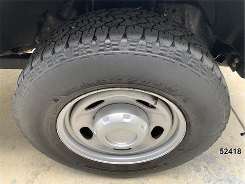 Used 2018 Ford F250 XL w/ Power Equipment Group RWD image 17