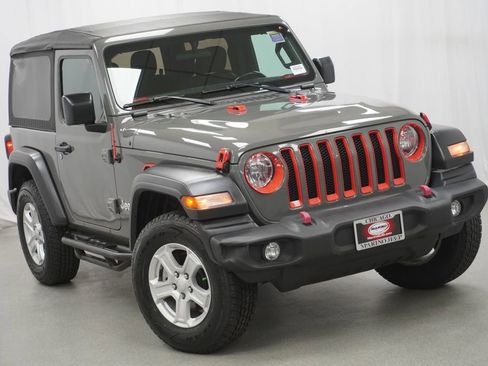 Used 2019 Jeep Wrangler Sport w/ Quick Order Package 24S AWD/4WD image 9