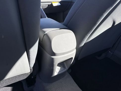 Used 2025 Hyundai Elantra SE FWD image 20