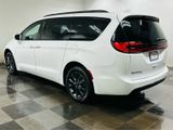 Used 2021 Chrysler Pacifica Touring-L w/ S Appearance Package image 4
