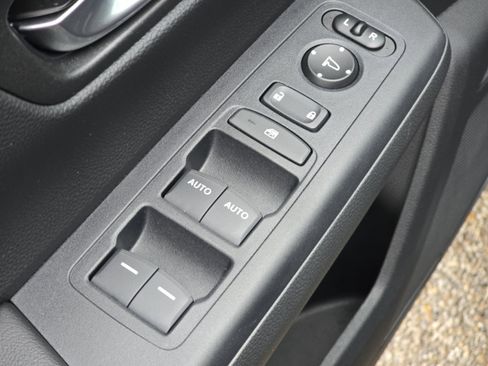 Certified 2025 Honda CR-V Sport image 27