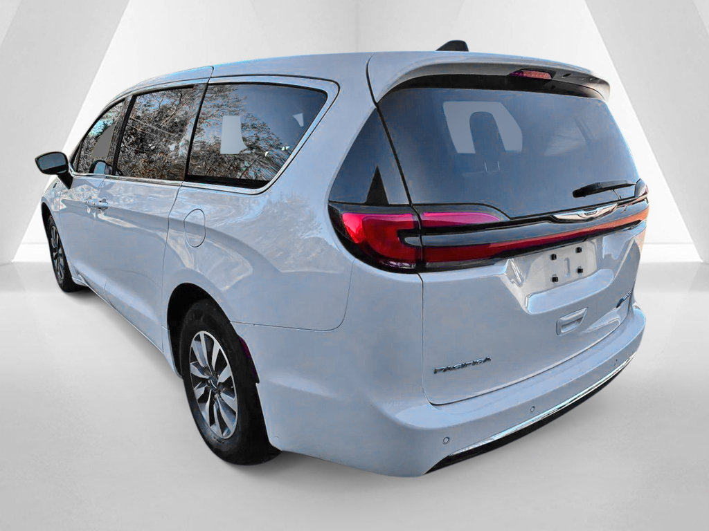 Used 2024 Chrysler Pacifica Limited FWD image 5