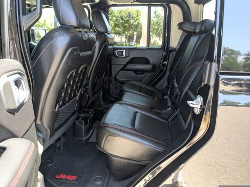 Used 2020 Jeep Gladiator Rubicon AWD/4WD image 15