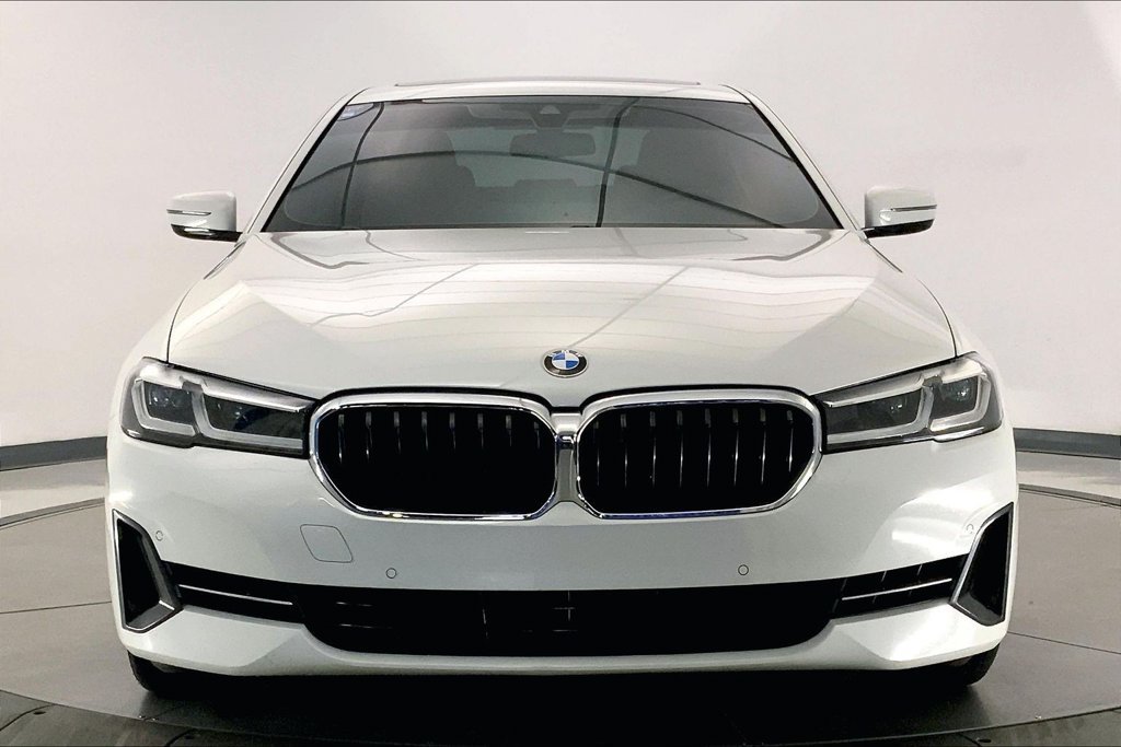 Used 2022 BMW 540i xDrive w/ Convenience Package AWD/4WD image 2